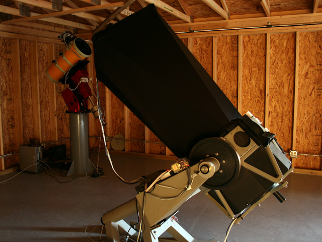 Рис. 26. 45-см обзорный телескоп обсерватории ISON-NM.